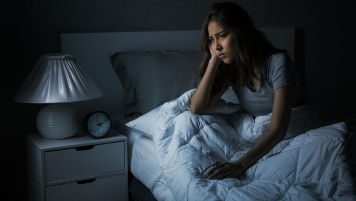 Penelitian minum kopi yang menemukan bisa membuat seseorang banyak gerak, juga memberikan efek kurang tidur.