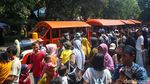 Ragunan Dipenuhi Ribuan Pengunjung saat Hari Kedua Lebaran