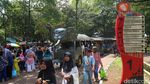 Ragunan Dipenuhi Ribuan Pengunjung saat Hari Kedua Lebaran