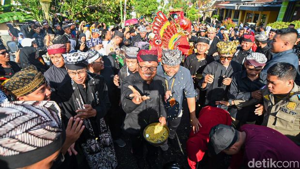 Ritual Barong Ider Bumi di Desa Kemiren Banyuwangi