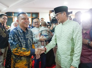 Sandiaga Pakai Baju Koko Hijau Saat Pamit dari Gerindra, Kode Gabung PPP?