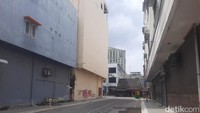 Jalanan di kawasan Kota tua biasanya padat di hari biasa. Namun di momen Lebaran tahun ini terlihat sepi seperti kuburan. (Raja Malo Sinaga/detikSumut)