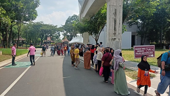 Suasana TMII di hari kedua Lebaran (Adrial/detikcom)