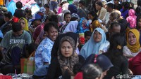 Sampai lusa atau dalam dua hari ke depan, yang mana masih ada kesempatan bagi masyarakat untuk berlibur, Eko juga memprediksi lonjakan sampai dua kali lipat dibandingkan saat ini. Angka 80 ribuan pengunjung disebut bisa disentuh.