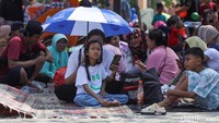 Untuk mengatasi kemacetan lalu lintas selama libur Lebaran ini, pengelola Ancol juga sudah menyiapkan Sentral Parkir untuk kendaraan roda empat.