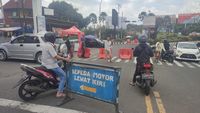 Urai Kepadatan, Polisi Terapkan One Way Puncak Bogor Menuju Jakarta