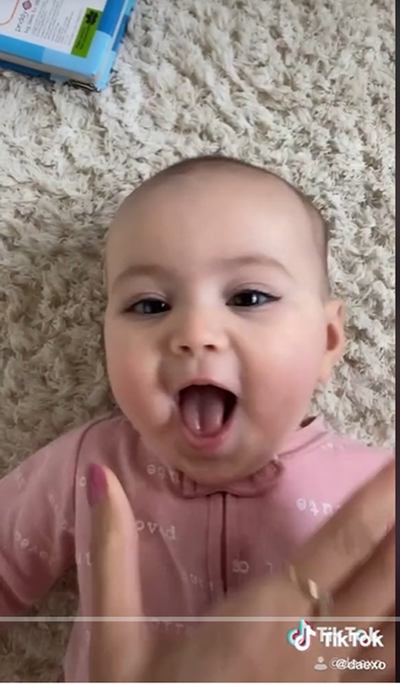 TikTok memang dikenal kerap kali menyajikan beragam konten menarik di dalamnya. Berikut ini daftar 10 video TikTok yang memiliki jumlah penonton terbanyak.