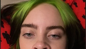 Konten Warp Scan dari Billie Eilish - 357,4 juta view. Foto: (TikTok).