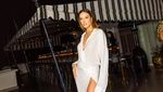 Terpikat Kaki Jenjang Alessandra Ambrosio