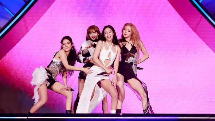 INDIO, CALIFORNIA - APRIL 22: Rosé, Jennie, Lisa, and Jisoo of BLACKPINK perform at the Coachella Stage during the 2023 Coachella Valley Music and Arts Festival  on April 22, 2023 in Indio, California. (Photo by Emma McIntyre/Getty Images for Coachella)