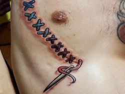 Potret Seni Tato Tutupi Bekas Luka Menjadi Artistik