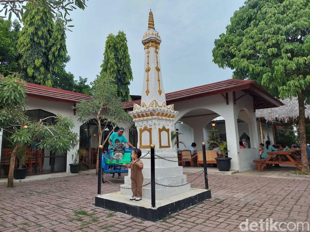 Gubug Berkah Resto di Tangerang Selatan