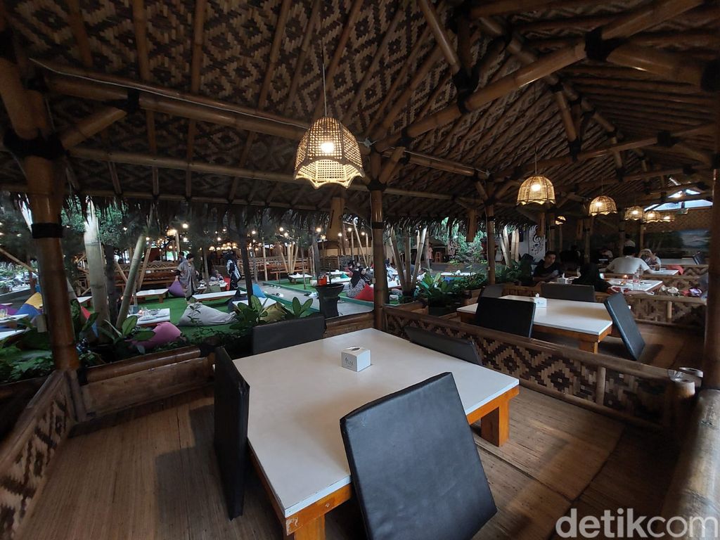 Gubug Berkah Resto di Tangerang Selatan