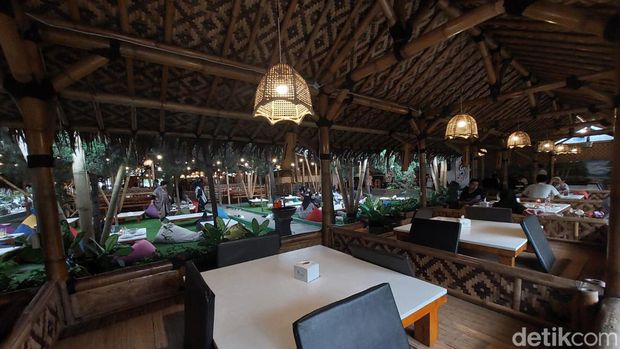 Gubug Berkah Resto di Tangerang Selatan