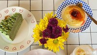 Usaha ini dirintis oleh 3 anak muda dimana salah satunya adalah pastry chef. Mereka menyajikan dessert yang tak hanya enak, tapi penampilannya juga cantik. 