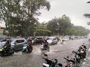 Strategi BPBD Jabar Hadapi Musim Hujan dan Potensi Bencana Alam