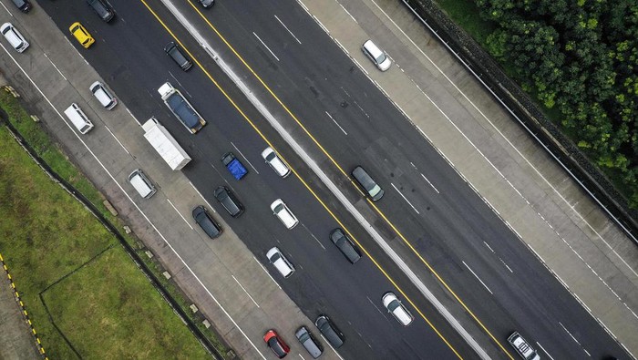 Arus Kendaraan Padat, Libur Panjang Dorong 152.932 Kendaraan Tinggalkan Ibu Kota Melalui Tol