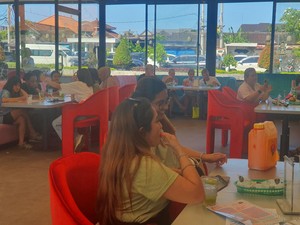 Siapkan Mental, Makan di Resto Ini Dimaki-maki