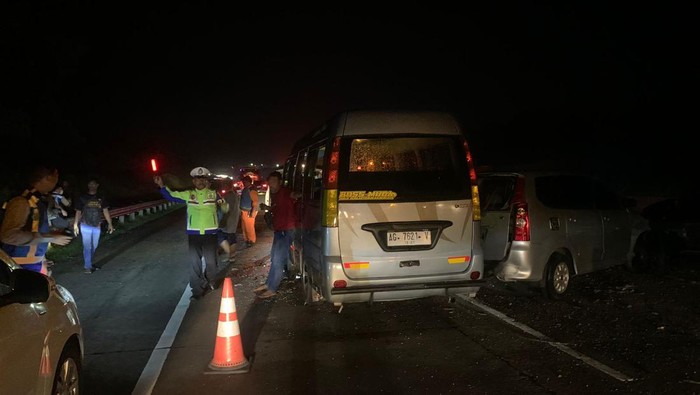 kecelakaan di tol ngawi