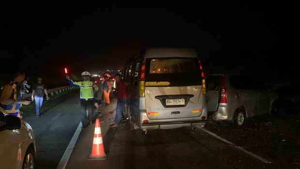 kecelakaan di tol ngawi