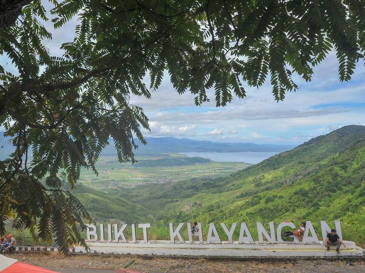 Menikmati Pesona Bukit Khayangan di Jambi