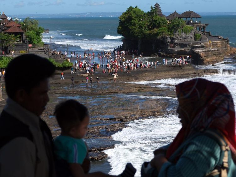 Suasana Libur Lebaran di Tanah Lot