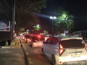 Jalan Poros Maros-Makassar Macet 8 Km, Polisi Rekayasa Lalin