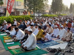 Urutan Sholat Idul Fitri Lengkap Bacaan dan Tuntunan Sunnahnya