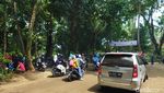 Potret Pantai Carita yang Dipenuhi Turis di Libur Lebaran Hari Ini