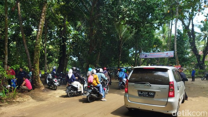 Pantai Carita Pandeglang