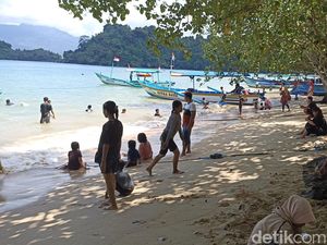 Libur Lebaran, Ribuan Wisatawan Serbu Pantai Selatan Trenggalek