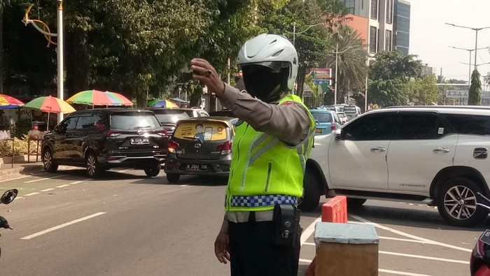 Peziarah Padati TPU Karet Bivak, Jalan KH Mas Mansyur Jakpus Macet (dok TMC Polda Metro Jaya)