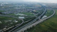 Hal itu dilakukan guna mengantisipasi lonjakan kendaraan yang akan menuju pintu keluar Tol Cileunyi pada arus balik lebaran.