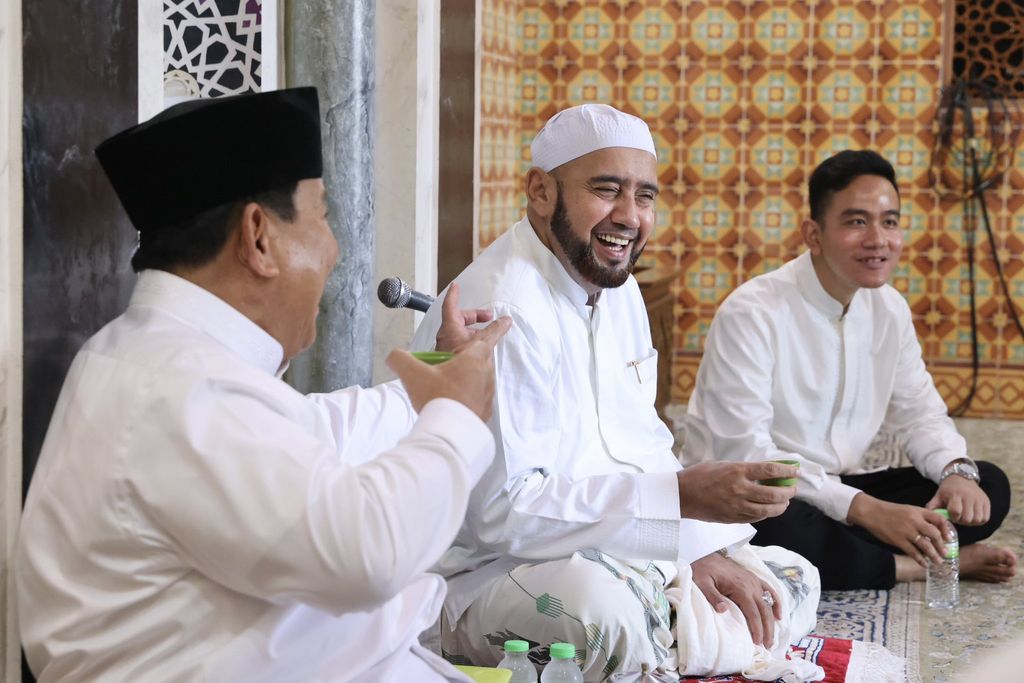 Prabowo bertemu Habib Syech bin Abdul Qodir Assegaf di Solo. (dok Twitter Prabowo)