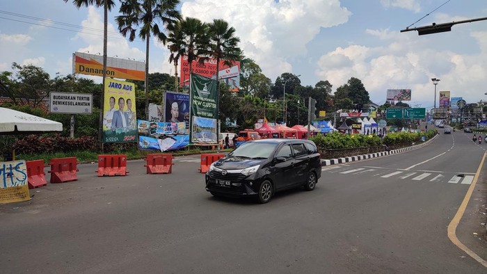 Puncak Bogor Macet di Sejumlah Titik, One Way Arah Jakarta Diterapkan (Rizky/detikcom)