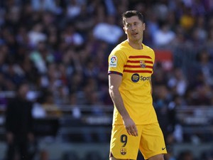 Barcelona Sikat Atletico, Lewandowski Egois?