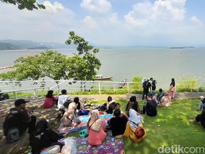 Tanjung Duriat Jadi Magnet Baru Wisatawan di Sumedang
