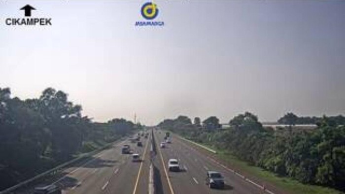 Tol Cikampek arah Jakarta lancar