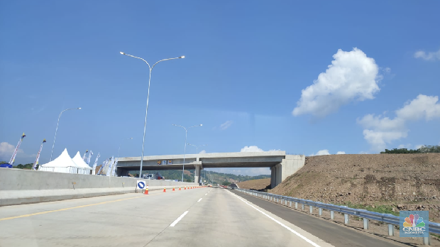 Tol Cisumdawu dari Cipali ke Bandung, GTO Muhammad Toha untuk Mudik/arus balik. (CNBC Indonesia/Asep Toha)