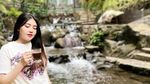 Intip Momen Via Vallen Ngopi dan Piknik Romantis Bareng Suami