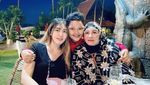 Intip Momen Via Vallen Ngopi dan Piknik Romantis Bareng Suami