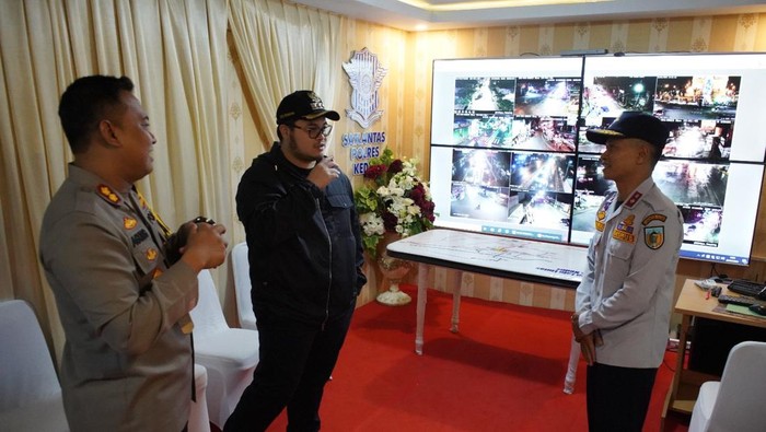 Bupati Kediri Hanindhito Himawan