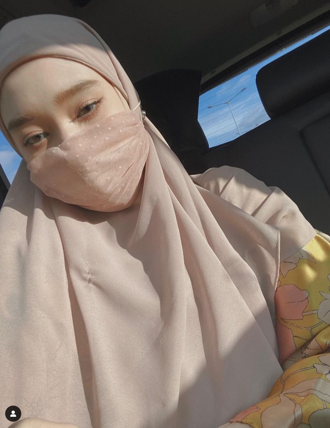 Dalam unggahan di Instagram Story pribadi miliknya Inara mengatakan jika perselingkuhan sang suami sudah berlangsung sejak tahun 2021. Tak hanya itu saja, Inara juga memamerkan surat pernyataan dari Virgoun yang mengakui bahwa dirinya memang berselingkuh dari sang istri. Foto: Instagram/@mommy_starla