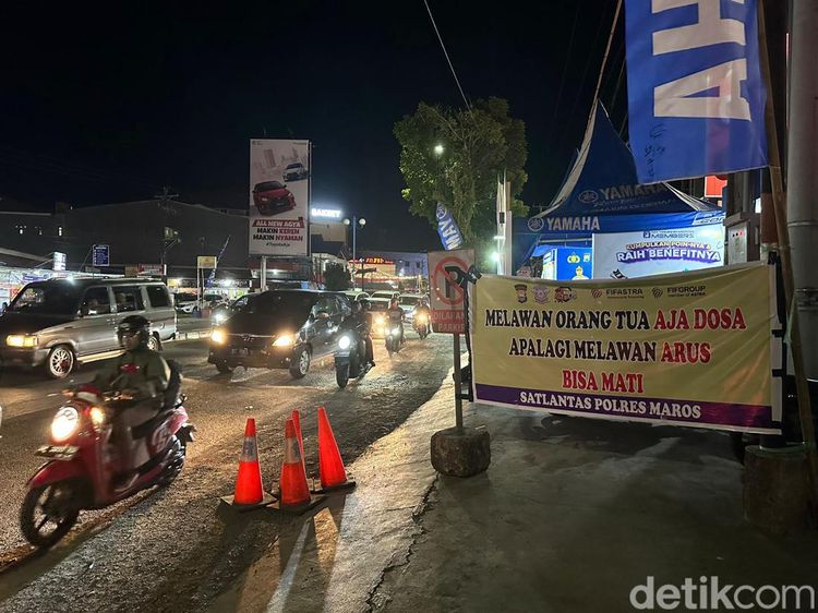 Potret Jalan Poros Maros-Makassar Macet saat Puncak Arus Balik Lebaran