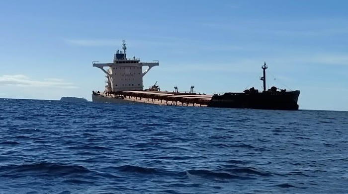 Kapal kargo berbendara Inggris kandas di Perairan Raja Ampat, Papua Barat Daya. Dokumen Istimewa