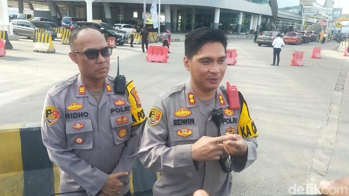 Kapolres Lampung Selatan, AKBP Edwin (kanan). (Tommy Saputra/detikSumut)