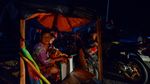 Kepanikan Warga Padang Berbondong Mengungsi Usai Diguncang Gempa