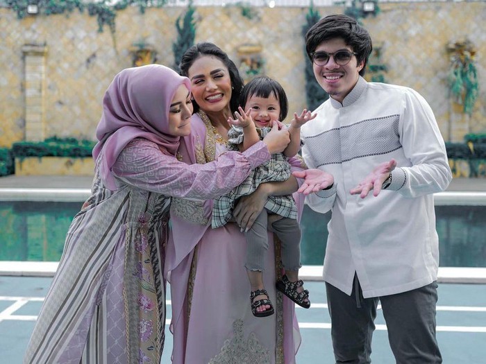 Lebaran Aurel, Atta, Ameena dan KD