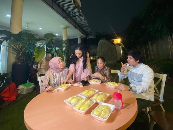 Lebaran Aurel, Atta, Ameena dan KD