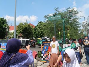 Hari Terakhir Cuti Bersama Lebaran, Wisatawan Jejali Malioboro Jogja
